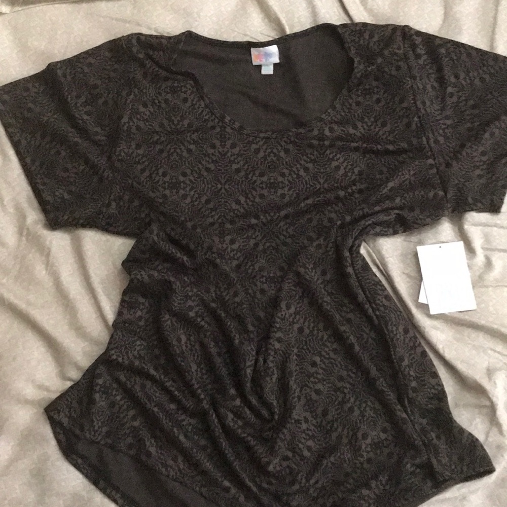 2xl Classic Tee by LuLaRoe!!!